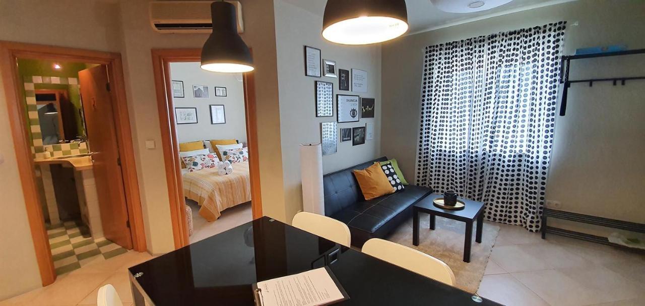 Macaklin Apartment *
